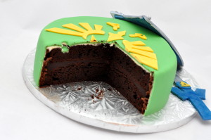 legend of zelda cake cut