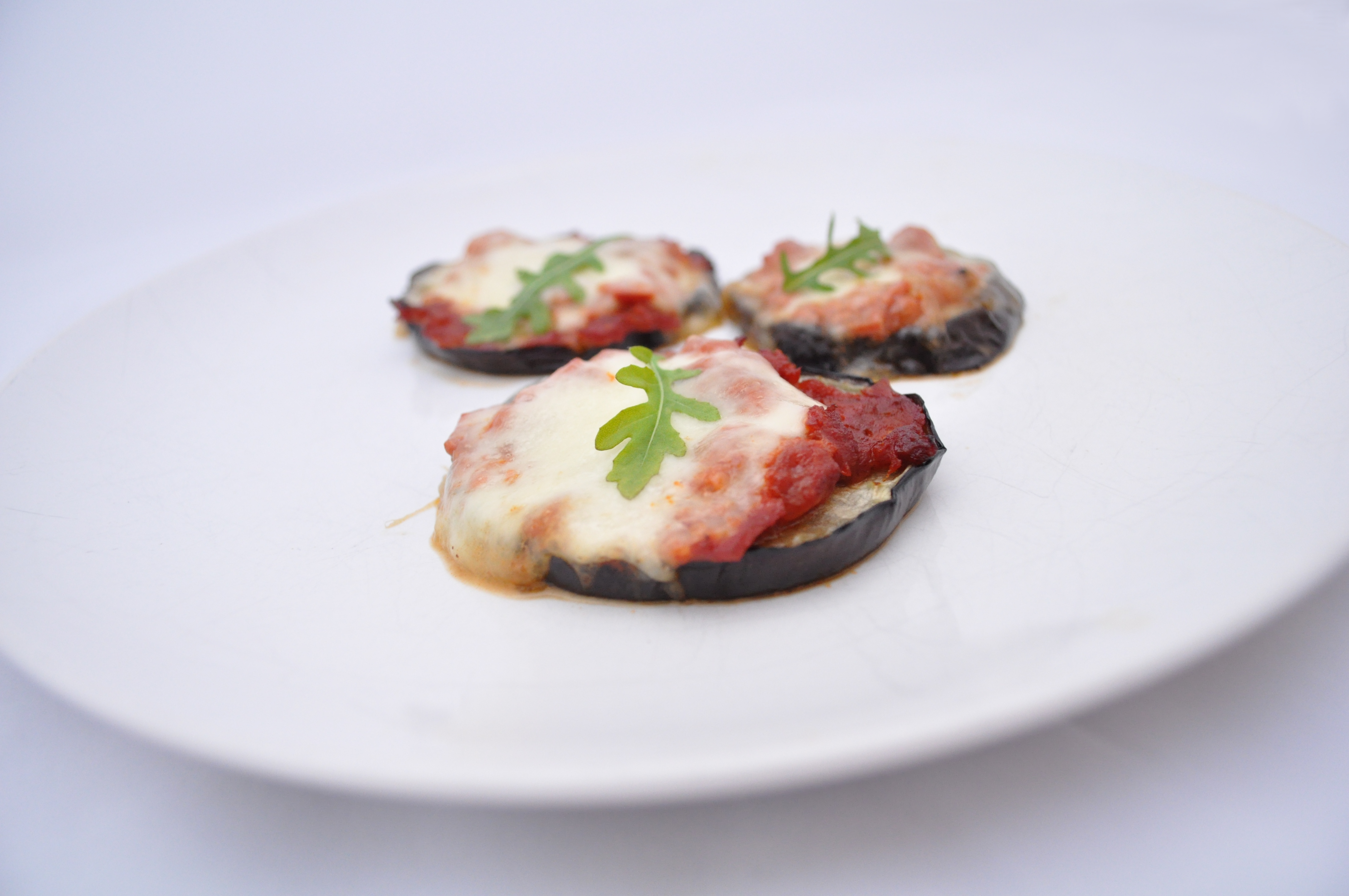 Aubergines – chorizo – mozzarella rings