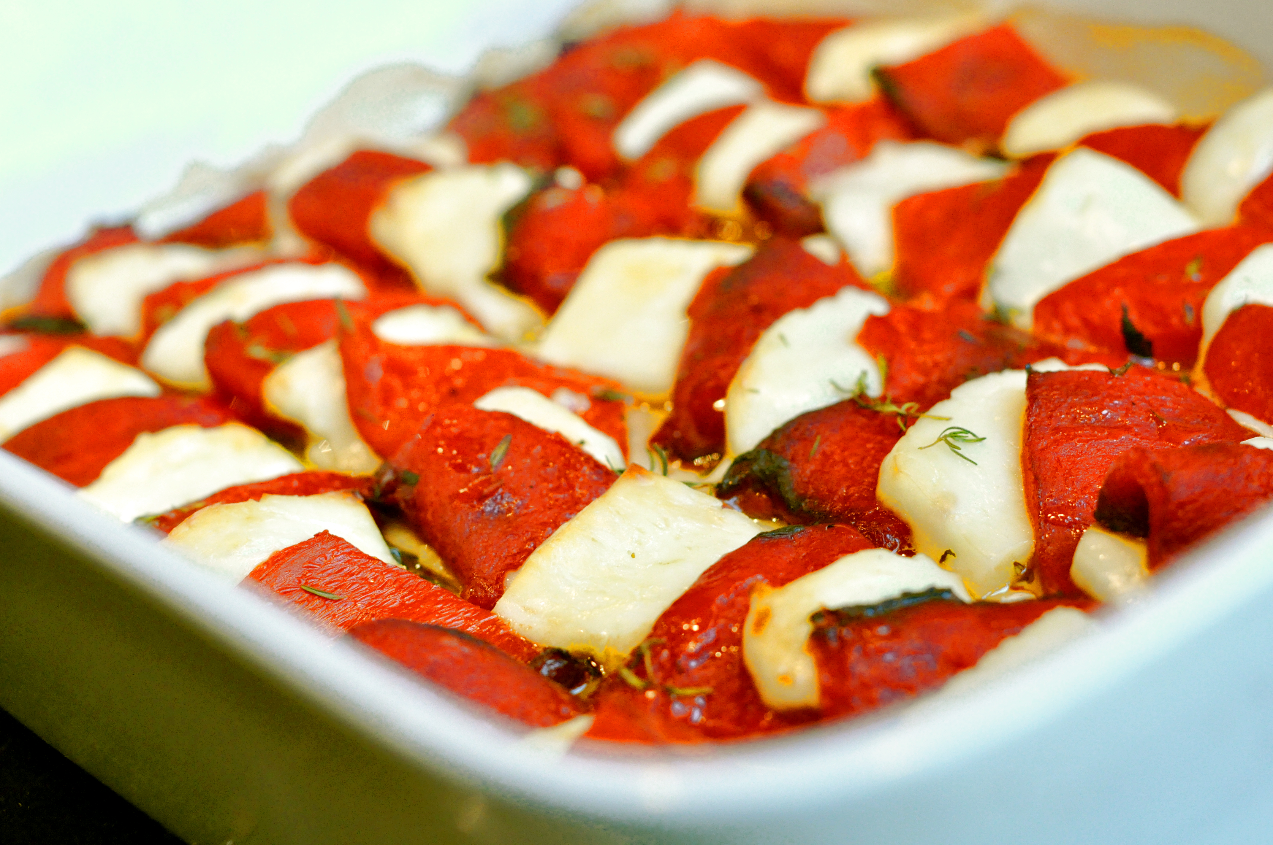 Baked bell peppers with halloumi cheese